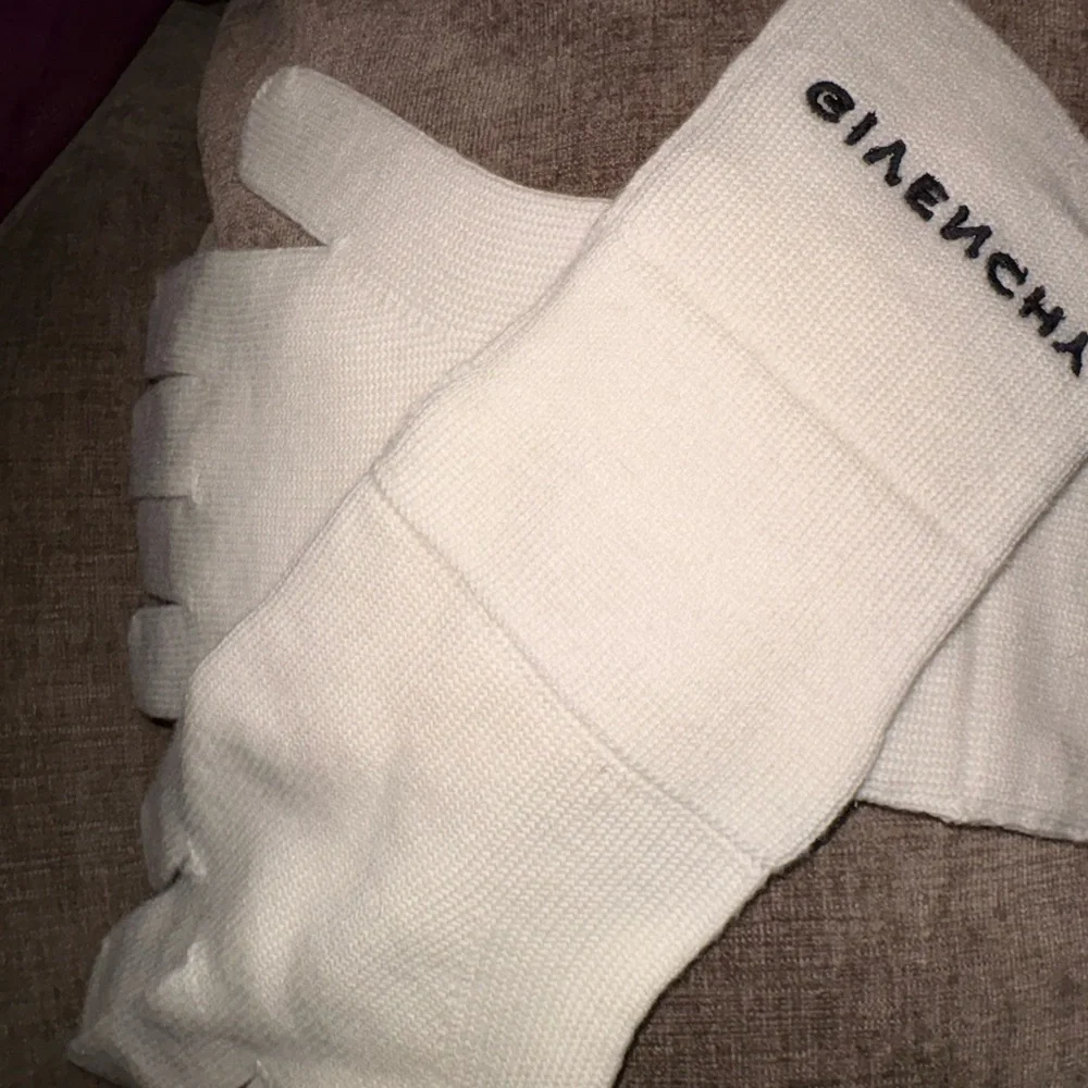 Givenchy Cream Logo Knit Gloves — Luxury Winter Designer Accessory